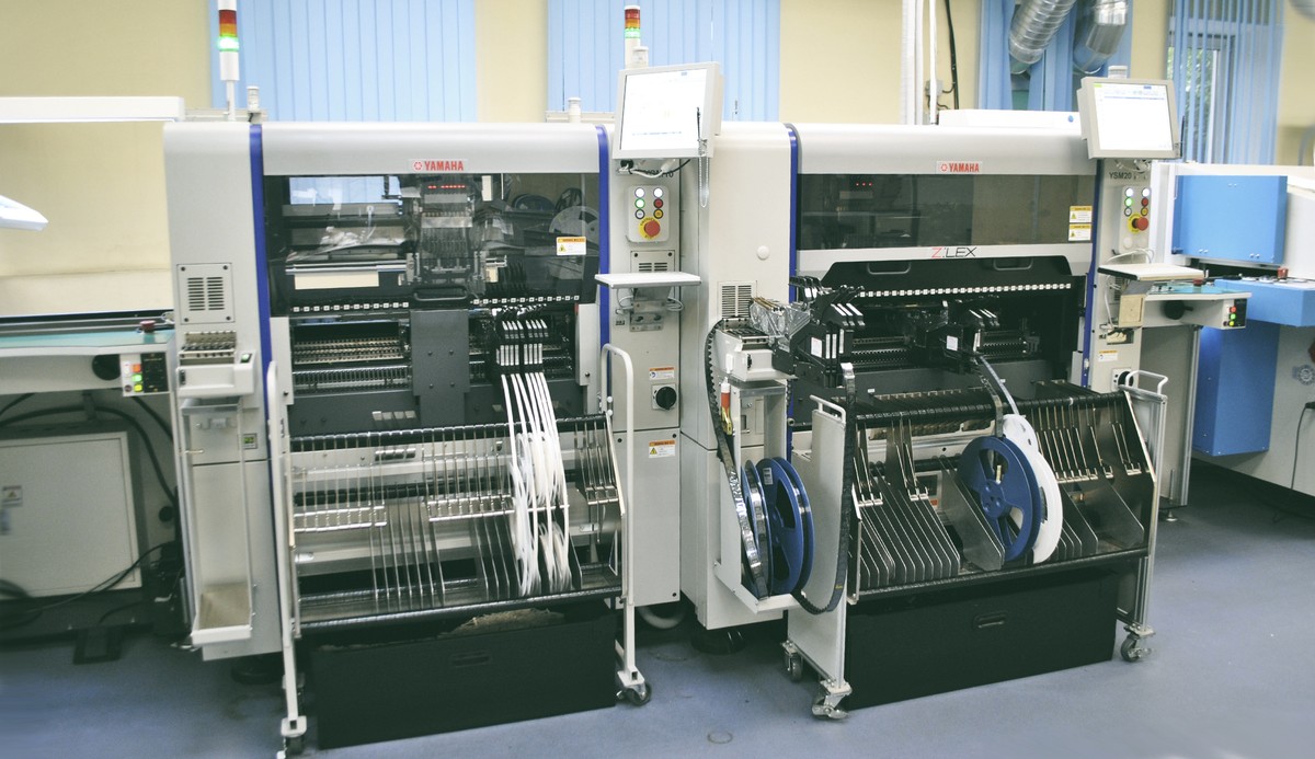 Автомат установки компонентов Yamaha YSM-10 для линии поверхностного монтажа